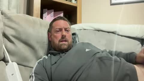 Snapshot of junky345 chatting on April 30, 8:48 pm Junky online show from April 30, 8:48 pm