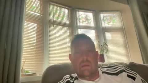 Snapshot of junky345 chatting on June 11, 6:33 am Junky online show from June 11, 6:33 am