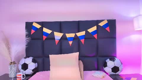 Snapshot of jupiterfoxxxx chatting on June 23, 1:03 am Jupiter Fox online show from June 23, 1:03 am