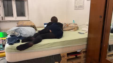 Snapshot of juralen chatting on April 5, 12:30 am juralen online show from April 5, 12:30 am