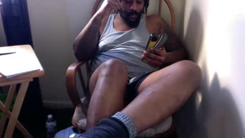 Snapshot of just2real chatting on January 27, 4:54 pm Real online show from January 27, 4:54 pm