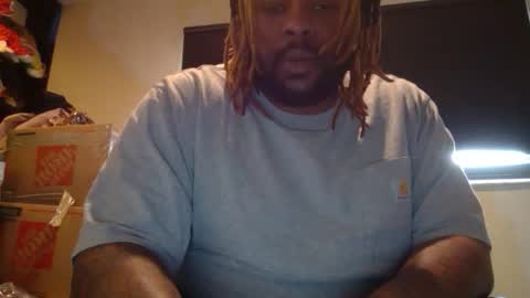 Snapshot of just2real chatting on February 3, 5:40 pm Real online show from February 3, 5:40 pm