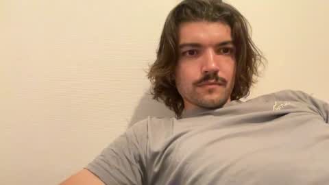 just_a_guy_with_a_big_cock online show from June 19, 8:23 pm