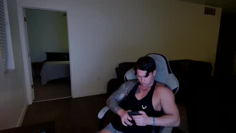 Snapshot of just_jayyyyy chatting on December 5, 5:15 am BlueEyedJayy online show from December 5, 5:15 am