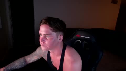 Snapshot of just_jayyyyy chatting on December 23, 3:50 am BlueEyedJayy online show from December 23, 3:50 am