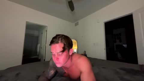 Snapshot of just_jayyyyy chatting on February 3, 3:09 am BlueEyedJayy online show from February 3, 3:09 am