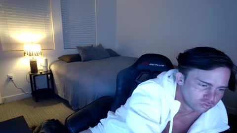 Snapshot of just_jayyyyy chatting on February 7, 4:37 am BlueEyedJayy online show from February 7, 4:37 am