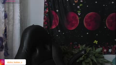 Snapshot of just_katiex chatting on January 10, 11:39 pm Sofia online show from January 10, 11:39 pm