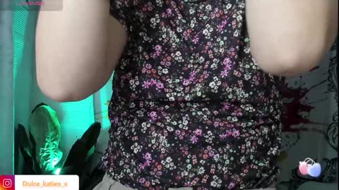 Snapshot of just_katiex chatting on January 31, 2:48 am Sofia online show from January 31, 2:48 am