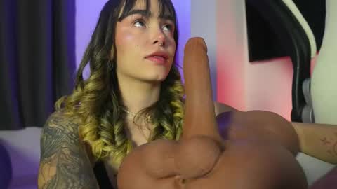 Lu online show from March 27, 6:18 pm