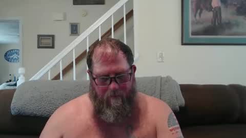 Snapshot of justaguyandnaked chatting on April 1, 6:27 pm justaguyandnaked online show from April 1, 6:27 pm