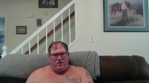 Snapshot of justaguyandnaked chatting on April 3, 7:23 pm justaguyandnaked online show from April 3, 7:23 pm