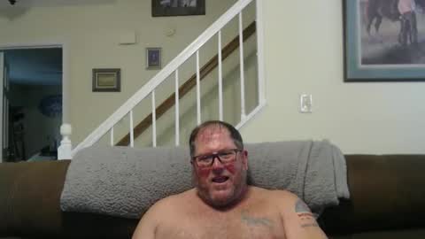 Snapshot of justaguyandnaked chatting on April 18, 7:58 pm justaguyandnaked online show from April 18, 7:58 pm