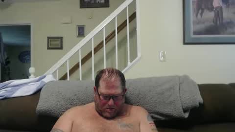 Snapshot of justaguyandnaked chatting on April 23, 7:27 pm justaguyandnaked online show from April 23, 7:27 pm