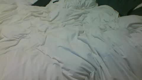 justbeing000000 online show from June 27, 4:28 am
