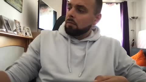 Snapshot of justforfunchriss chatting on September 29, 11:48 am justforfunchriss online show from September 29, 11:48 am