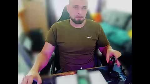 Snapshot of justforfunchriss chatting on October 23, 9:52 am justforfunchriss online show from October 23, 9:52 am