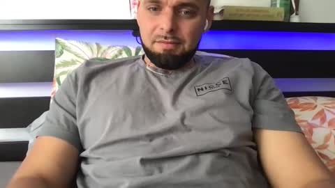 Snapshot of justforfunchriss chatting on October 24, 8:44 am justforfunchriss online show from October 24, 8:44 am