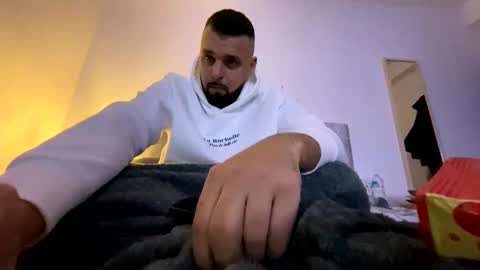 Snapshot of justforfunchriss chatting on February 15, 6:04 pm justforfunchriss online show from February 15, 6:04 pm