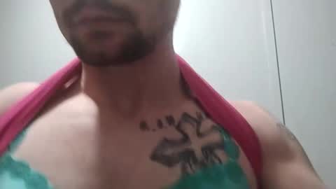 Snapshot of justforyoummm chatting on February 24, 7:23 pm justforyoummm online show from February 24, 7:23 pm