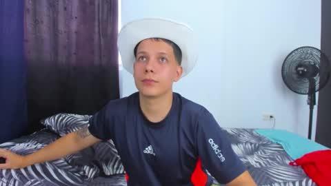 Snapshot of justin_biker chatting on December 3, 10:07 pm justin_biker online show from December 3, 10:07 pm