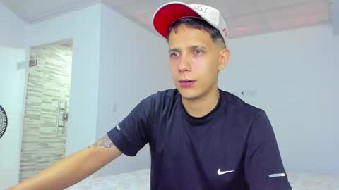 Snapshot of justin_biker chatting on September 30, 2:44 pm justin_biker online show from September 30, 2:44 pm