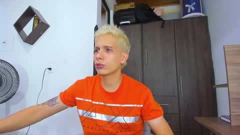 Snapshot of justin_biker chatting on October 31, 11:33 am justin_biker online show from October 31, 11:33 am