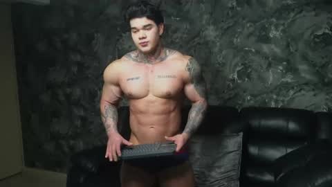 justin clark1 online show from December 16, 5:34 am