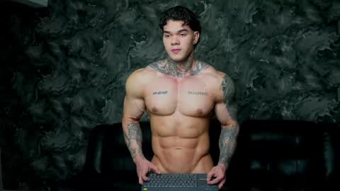 Snapshot of justin_clark1 chatting on March 20, 3:55 am justin clark1 online show from March 20, 3:55 am
