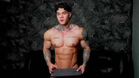 Snapshot of justin_clark1 chatting on March 26, 3:34 am justin clark1 online show from March 26, 3:34 am