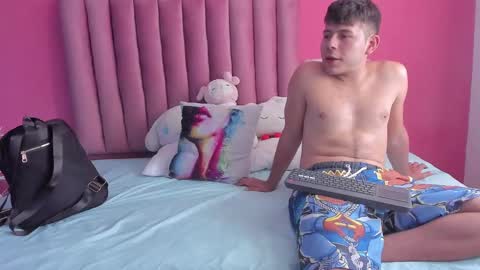 JUSTIN Y JAZMIN online show from January 13, 7:31 pm