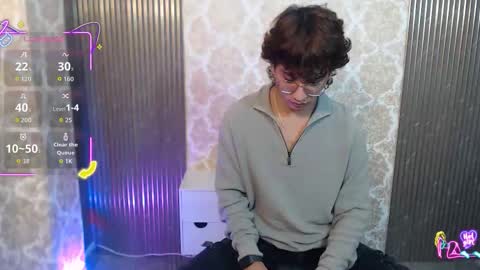 Snapshot of justin_tay1 chatting on February 23, 3:15 am justin online show from February 23, 3:15 am