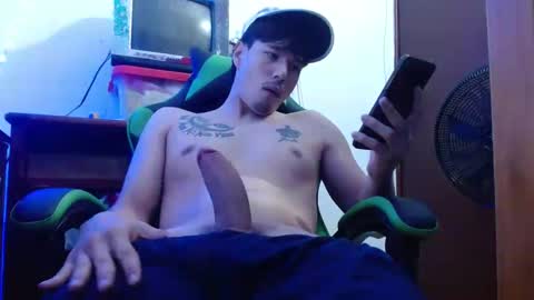 Snapshot of justin_taylor02 chatting on September 30, 2:55 pm justin_taylor02 online show from September 30, 2:55 pm