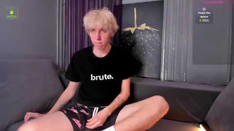 justTEEN online show from May 14, 10:33 am