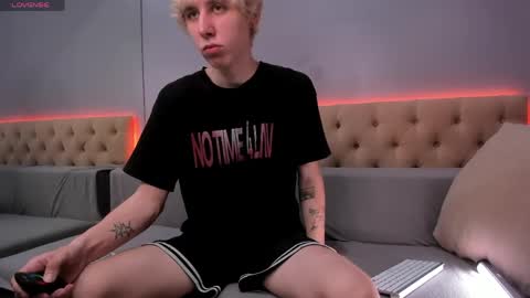 justTEEN online show from May 21, 10:33 am