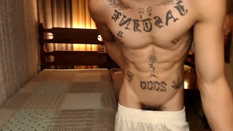 justine_hunk online show from January 5, 1:35 am