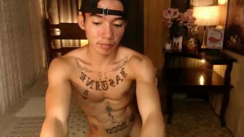 justine_hunk online show from March 9, 8:29 am