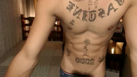 justine_hunk online show from November 18, 6:07 am