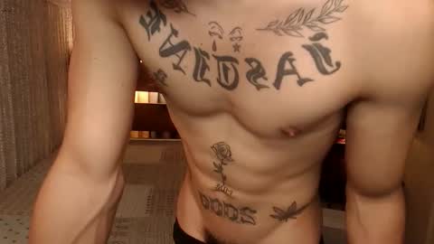 justine_hunk online show from April 16, 7:31 am