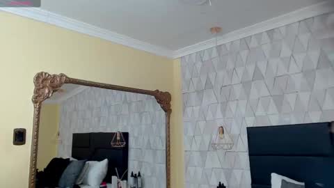 Justine online show from February 24, 4:05 am