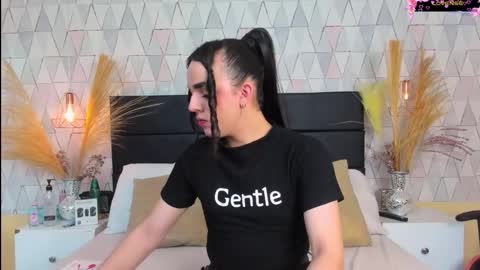 Justine online show from February 18, 4:19 am