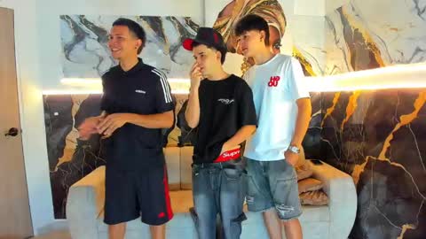 justingtime21 online show from June 1, 9:27 pm