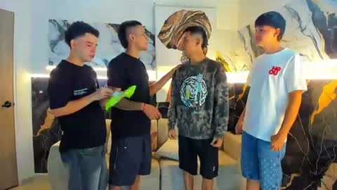justingtime21 online show from June 12, 9:46 pm