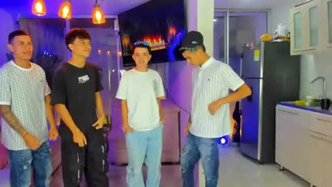 justingtime21 online show from June 28, 5:13 am