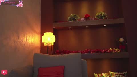 Snapshot of justinnejade chatting on December 16, 12:38 pm Justy online show from December 16, 12:38 pm