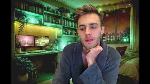 Hologram Guy online show from May 10, 5:34 am