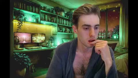 Hologram Guy online show from May 15, 7:26 am