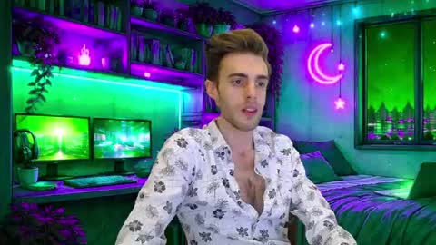 Hologram Guy online show from May 27, 5:59 am