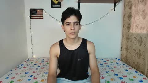 Snapshot of justinsinner1 chatting on February 5, 10:22 pm justinsinner1 online show from February 5, 10:22 pm