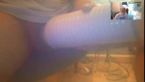 Snapshot of justjohn1012000 chatting on October 22, 12:27 pm justjohn online show from October 22, 12:27 pm